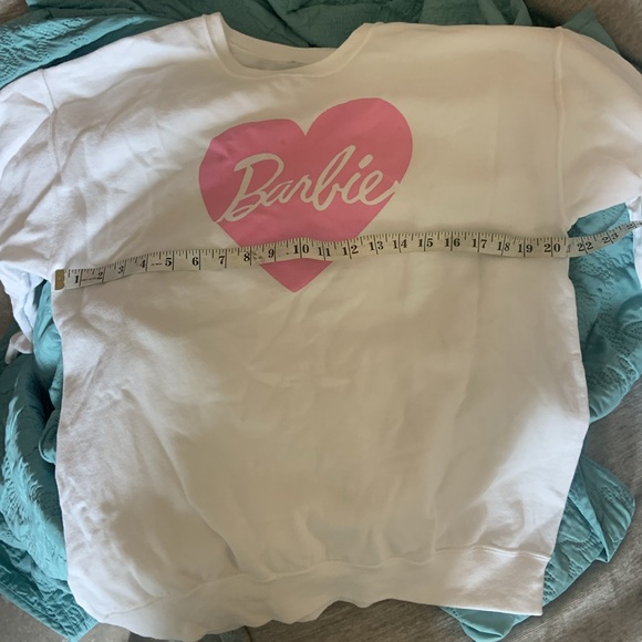 NWOT Barbie Pink Heart White Sweatshirt M - Picture 4 of 4